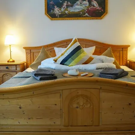 Gemeinschaftshof 3*